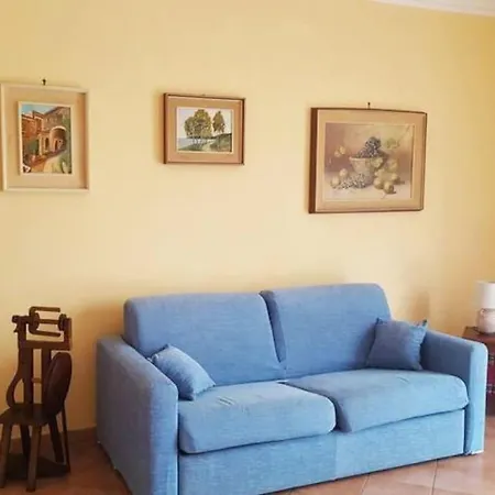Casa vacanze Lazzarini Rosella In Con Piscina A 2km Dal Mare *