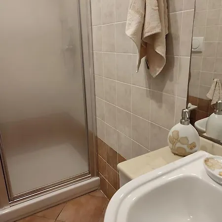 Дом отдыха Lazzarini Rosella In Con Piscina A 2km Dal Mare Империя