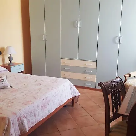 Holiday home Lazzarini Rosella In Con Piscina A 2km Dal Mare