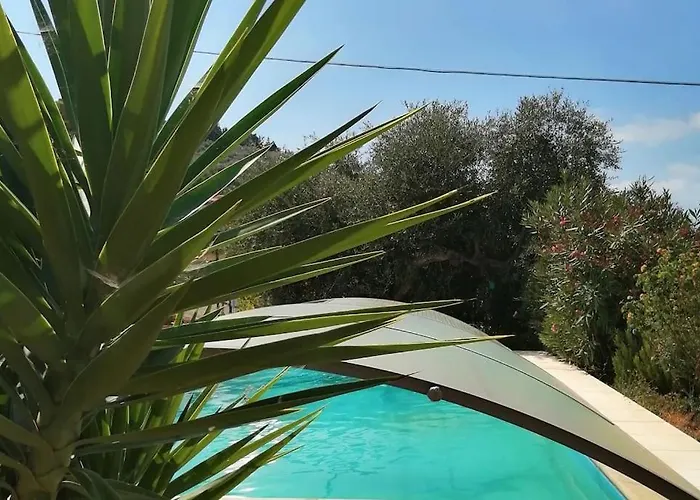 펜션 Lazzarini Rosella In Con Piscina A 2km Dal Mare *